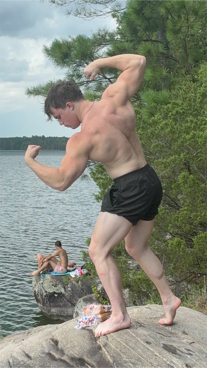 AdonisGreek11's tweet photo. https://t.co/ipfp0MCtC6
Pay the entry fee before you even think about wasting my time.

#findom #alpha #malefindom https://t.co/y7FYoOX8EB