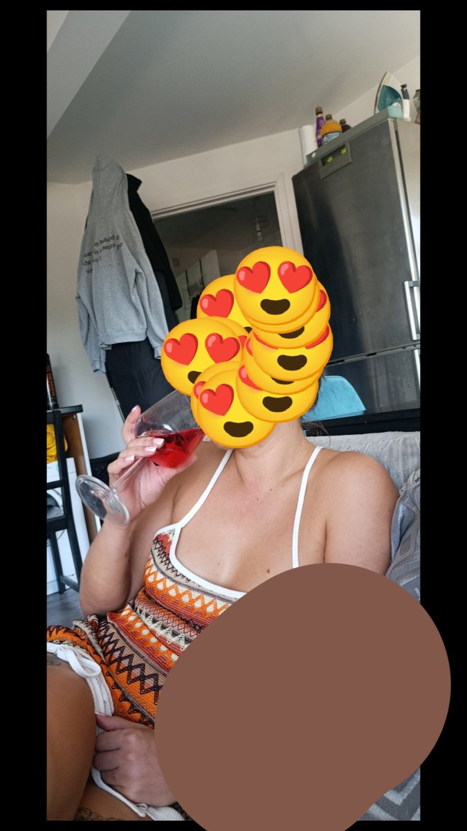 couplezz_x's tweet photo. 🔥 CONTENT MENU 🔥
📸 Pictures Bundle – £10
📷 Single Picture – £5
🎥 Single Video – £12
💋 Video Bundle – £30
🌳 Outdoor Videos – £25
😈 Face Reveal – £50
❤️ Videos with Face – £50
#couple #content #backshots #carsex #cougar #outdoor #wife #pawg #bwc #homemade https://t.co/rOn9wzX7pH