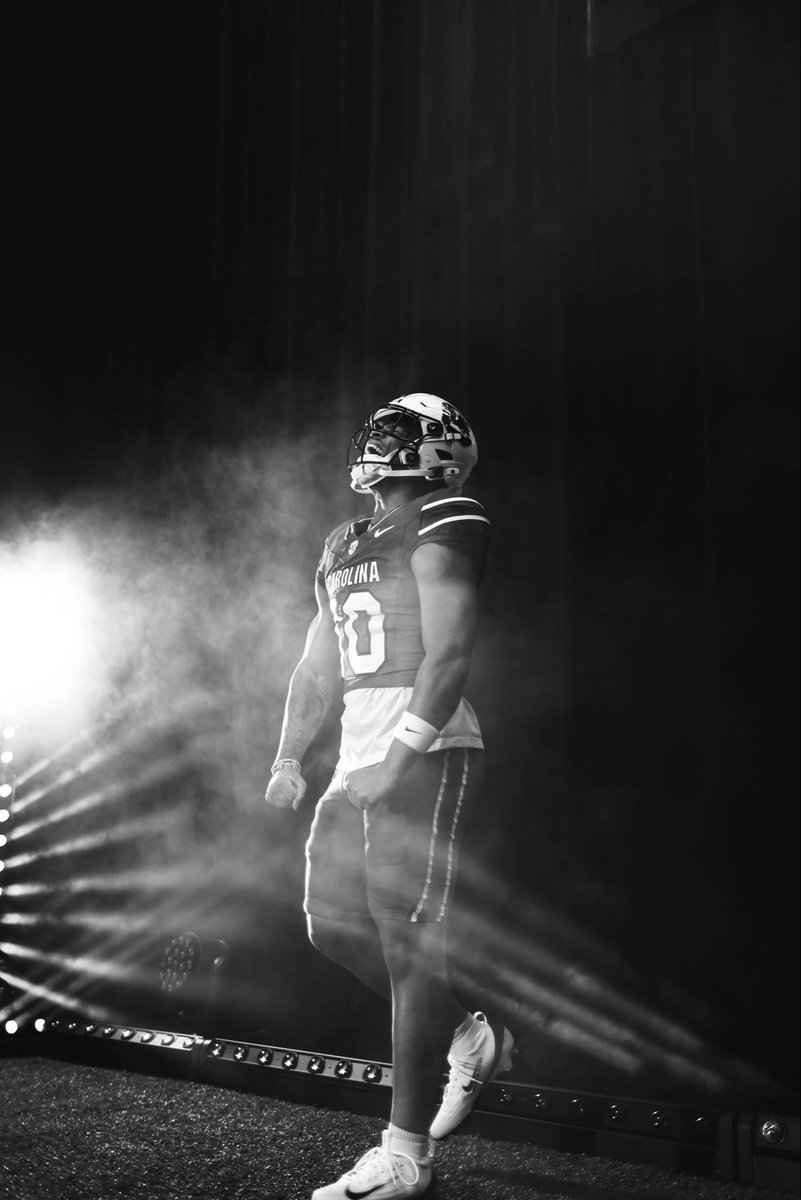 christian6clark's tweet photo. 😈🤫 https://t.co/fgNApDMhd4