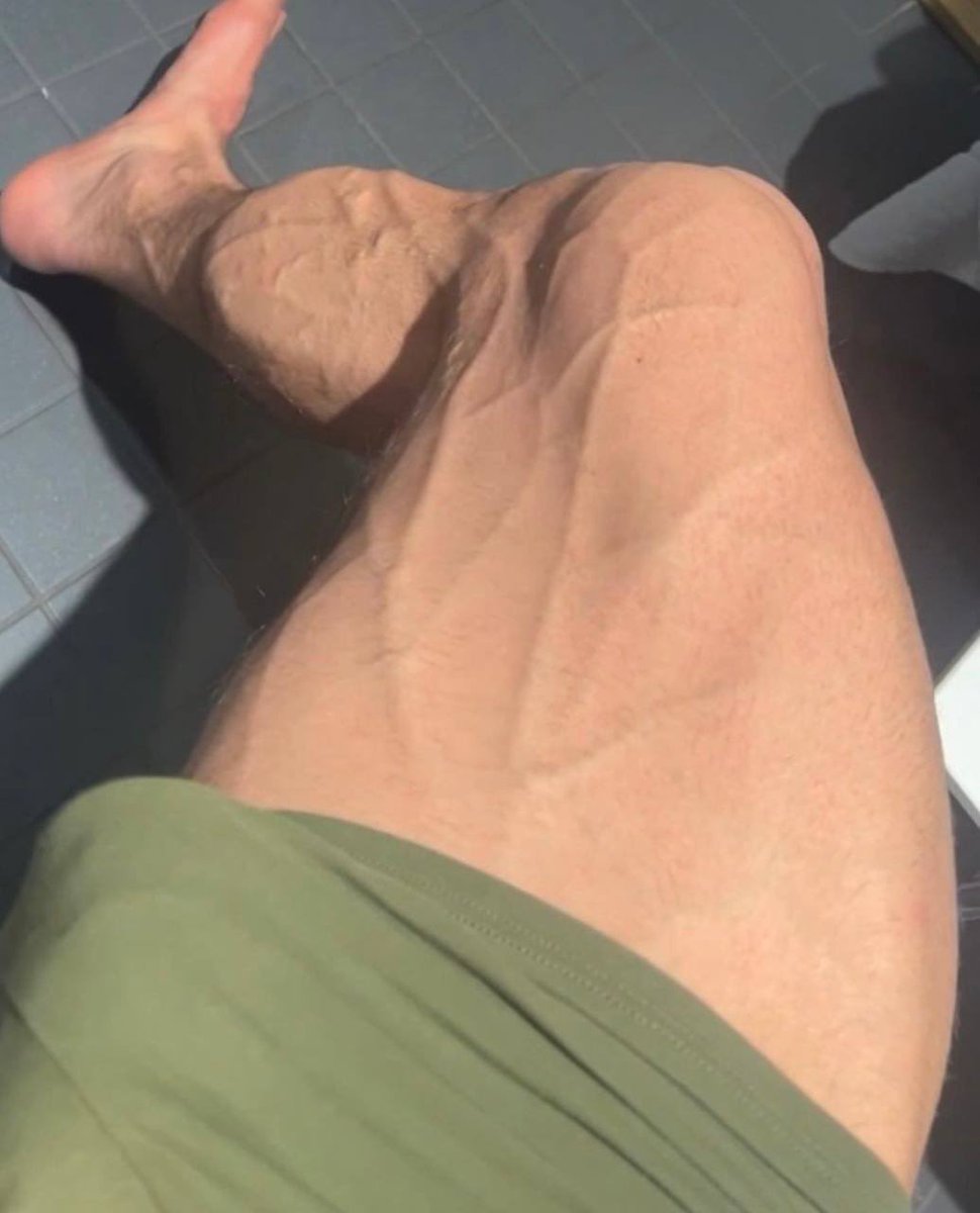 victoreidexx's tweet photo. I have something thick for you😈 https://t.co/R5anAhReXk