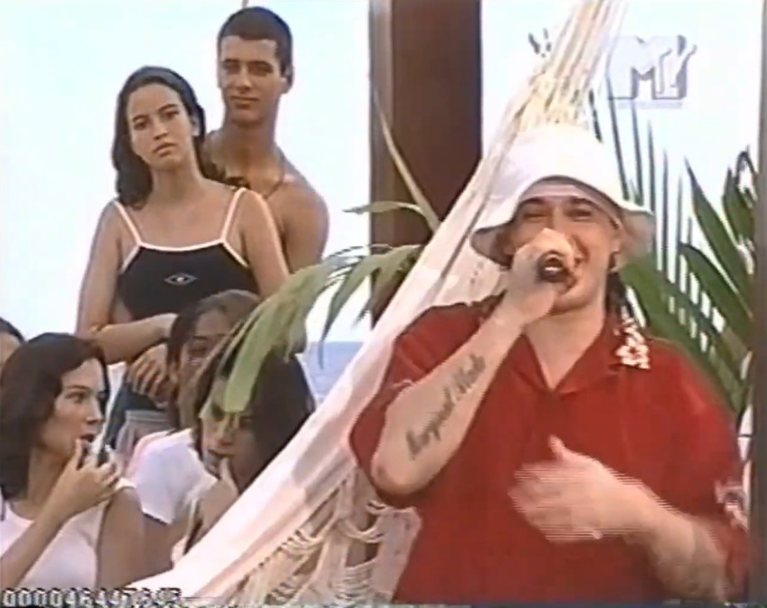 JefinhoMenes's tweet photo. Rapaaaz...

Uma pessoa upou HORAS degravações de shows e apresentações em boa qualidade no Youtube. Boa parte do que tem ali era considerado lost midia ou em baixa qualidade.

Rock in Rio 3 INTEIRO, o primeiro VMB, os Luau MTV, MUITO programa da MTV etc.

Tudo em boa qualidade. https://t.co/t0gcRMfJJc