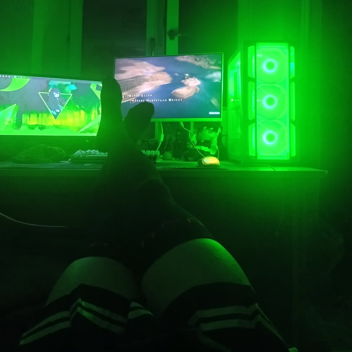 ProVango562's tweet photo. thx guys for the first 1k likes on that post, means a lot fr just watching GoT w a friend rn (he has no idea who i am) what yall up to? https://t.co/7FP4QE7rUI