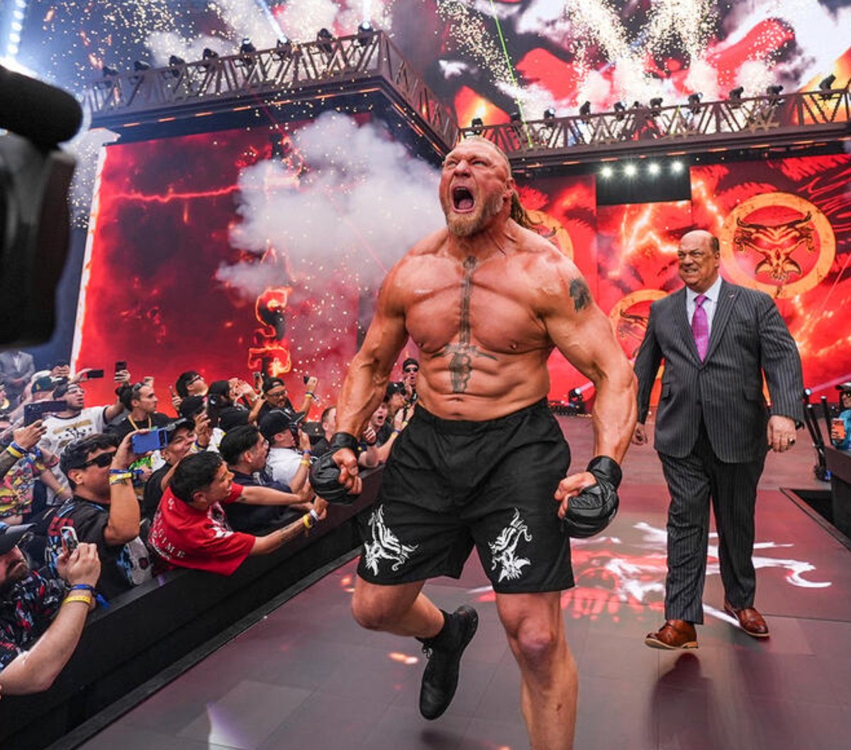 RomanEra0's tweet photo. Brock Lesnar has officially announced his retirement from pro wrestling.

What's your most unforgettable Lesnar moment... https://t.co/9ijrIYO6WE