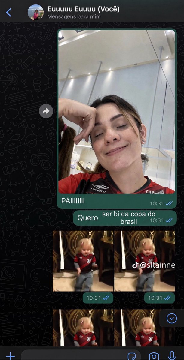 leximartins's tweet photo. eu fiz um grupo no whatsapp pra falar com deus https://t.co/V3W0CZDvlC