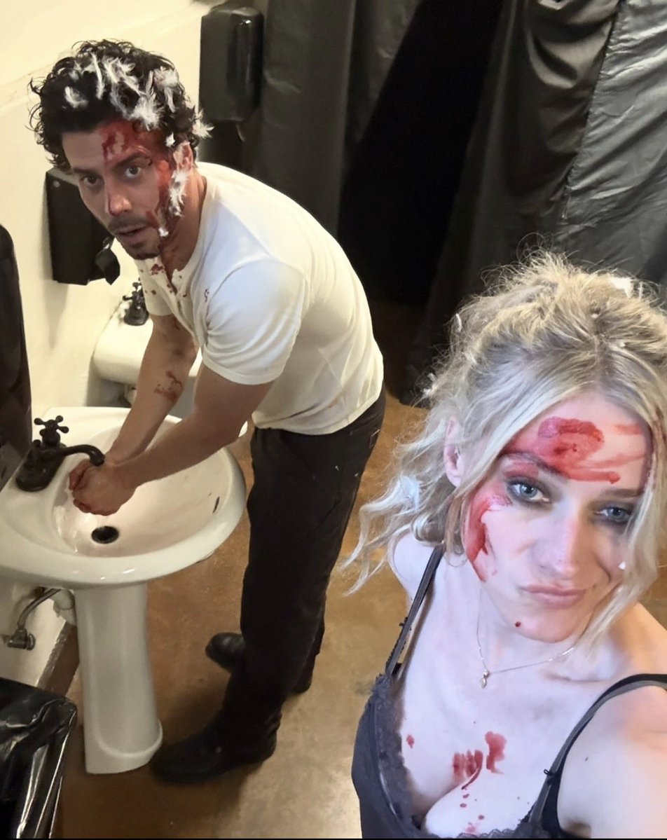 leftnipcois's tweet photo. they’re both so fucking hot https://t.co/XQmpJqLKDR