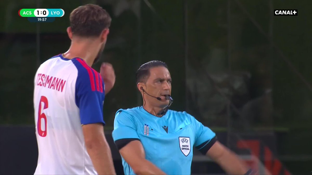 Grosse alerte pour l'OL ‼️

Le but de Braut Brunes refusé pour hors-je...