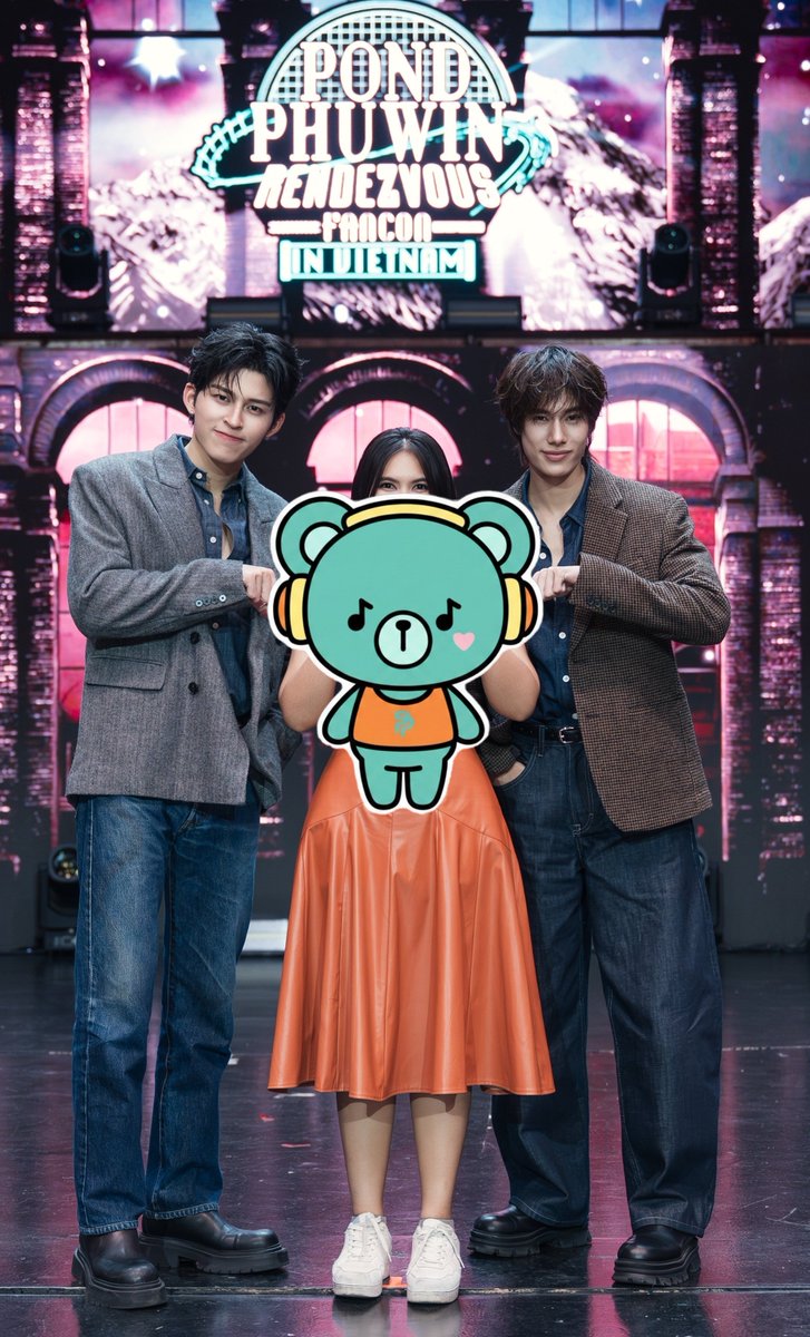 Maysa_Aprilis's tweet photo. ตุ้งรูปนิดนึง เพราะชั้นอยากผอมมม เรฟคือ เดินไปบอกน้องว่าขอท่าแบบมันเขี้ยว นี่คือรูปที่ได้ ชั้นหลงหน้าเจ้าปอนด์บ๊อกแบ๊กมากกก และชั้นรักเจ้าพุหน้าหล่ออ่ะ

ปล.ตอนขึ้นไปถ่ายรูปคือชั้นสะดุด พวกเทอเห็นพื้นต่างระดับนั่นไหม คือชั้นไม่เห็น 🥹

รักปอนด์พุน้า ชั้นลาไปมาเก๊าต่อล่ะ https://t.co/9SOdaBqwXU