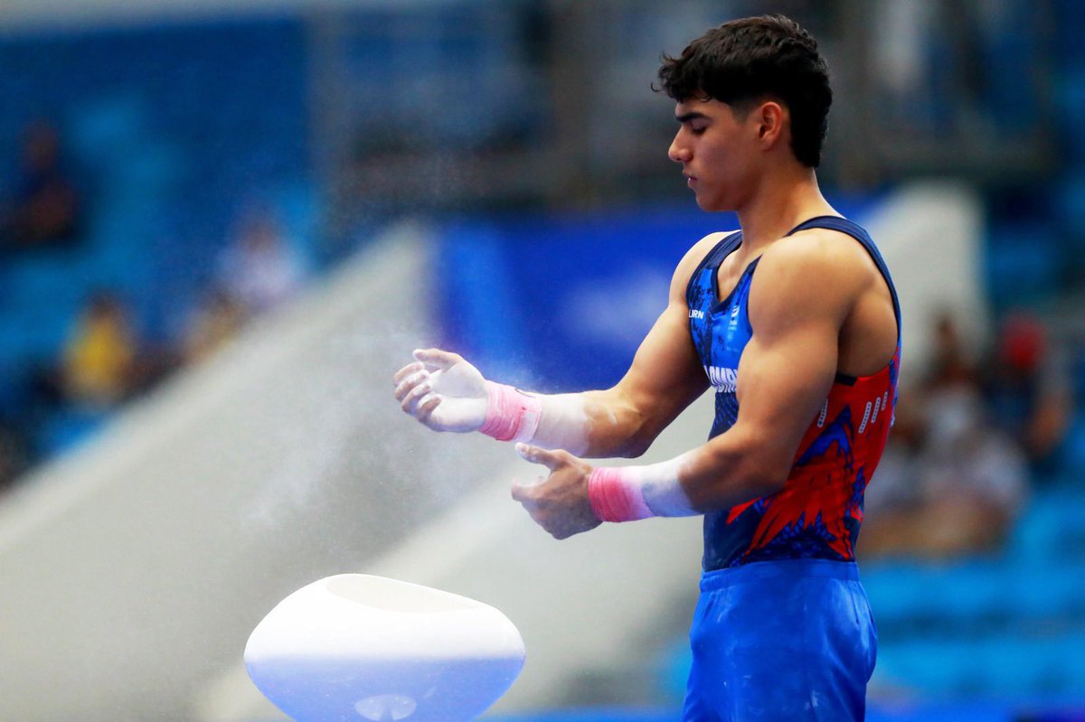 MinDeporteCol's tweet photo. 🤸‍♂️🇨🇴 ¡Colombia es potencia en la gimnasia!

Ángel Barajas y Camilo Vera firmaron el 1-2 en el concurso completo (sumatoria de los seis aparatos) de los Juegos Centroamericanos y del Caribe, confirmando el gran nivel de la gimnasia colombiana. https://t.co/rJR3wWPHS3