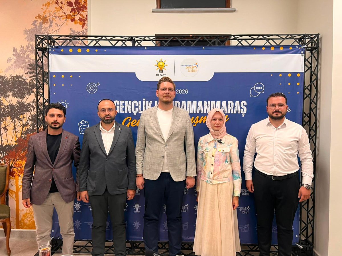 AKgncdulkdroglu's tweet photo. 📌 Gençlik Buluşması

Ankara Milletvekilimiz, Genel Başkan Yardımcımız Sayın Zehranur AYDEMİR, MKYK Üyemiz Sayın Melike KOCABAŞ KALAYCI, İl Gençlik Kolları Başkanımız Sayın Furkan ÜNALDI ve teşkilatımız ile birlikte "Gençlik Buluşması" programında bir araya geldik. https://t.co/h6hhPbzM07