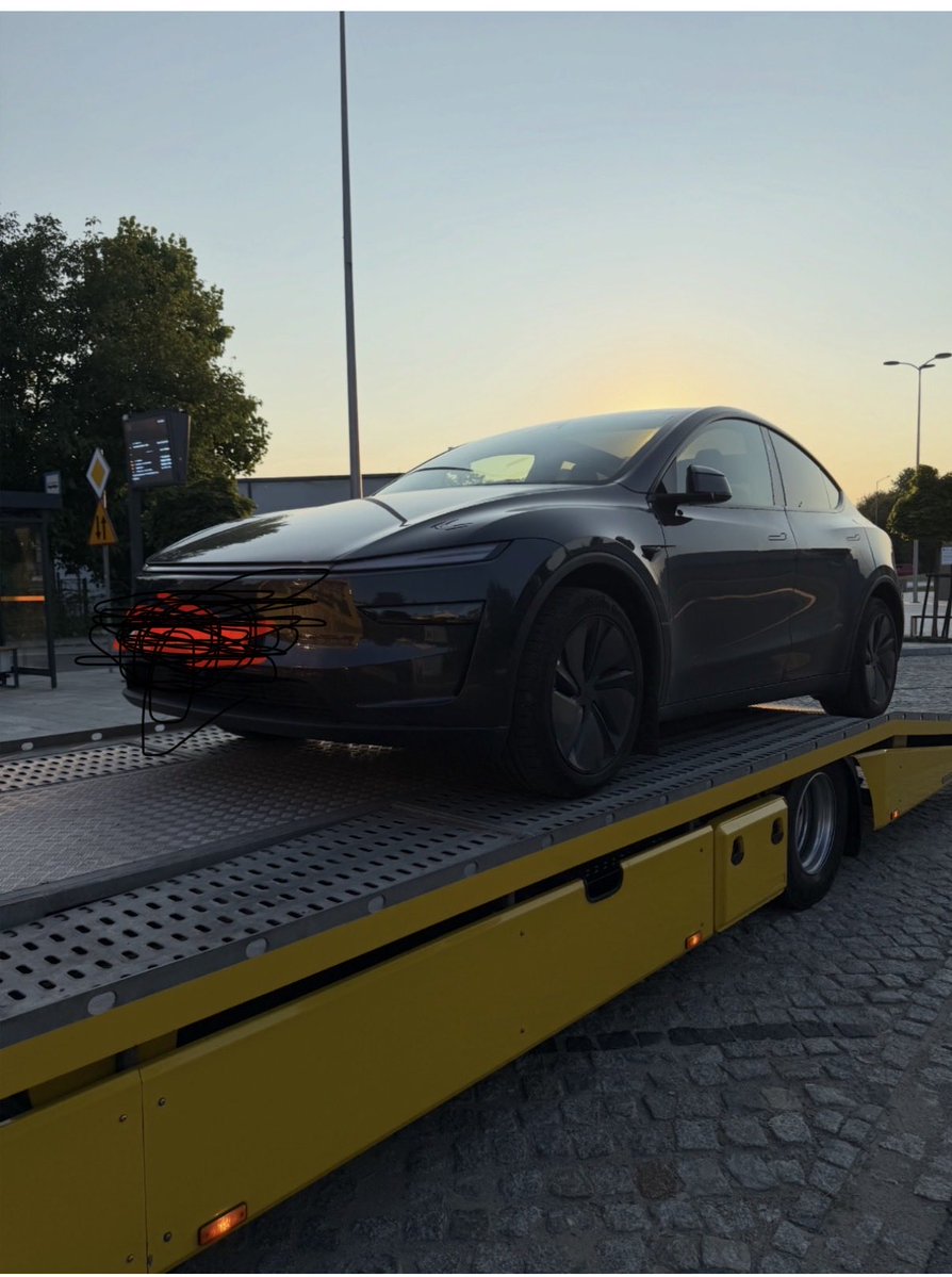 marekmusial's tweet photo. @trajektoriePL My May 2026 Tesla also just unlocked Full Self-Driving. It decided on its own that it’s not driving today. High tech, damn it. On the way to Kraków. #FSD https://t.co/Cct4GmuIcC