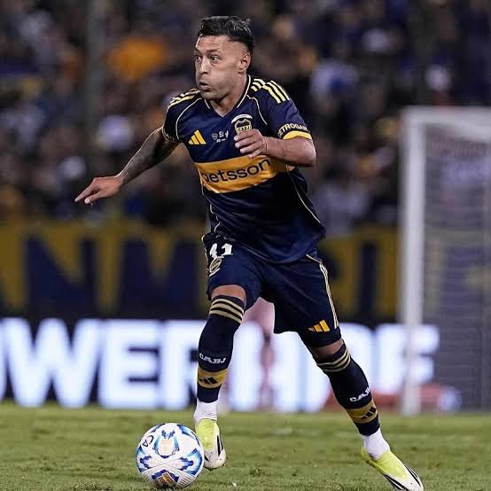 LARGOESPN's tweet photo. 🚨 Barinaga de saída! Boca encaminha empréstimo para rival argentino

Juan Barinaga está muito perto de deixar o Boca Juniors. Sem espaço nos planos de Rodolfo Arruabarrena, o lateral-direito deve reforçar o Independiente Rivadavia por empréstimo. 

Restam apenas detalhes relacionados ao salário para que a negociação seja concluída.