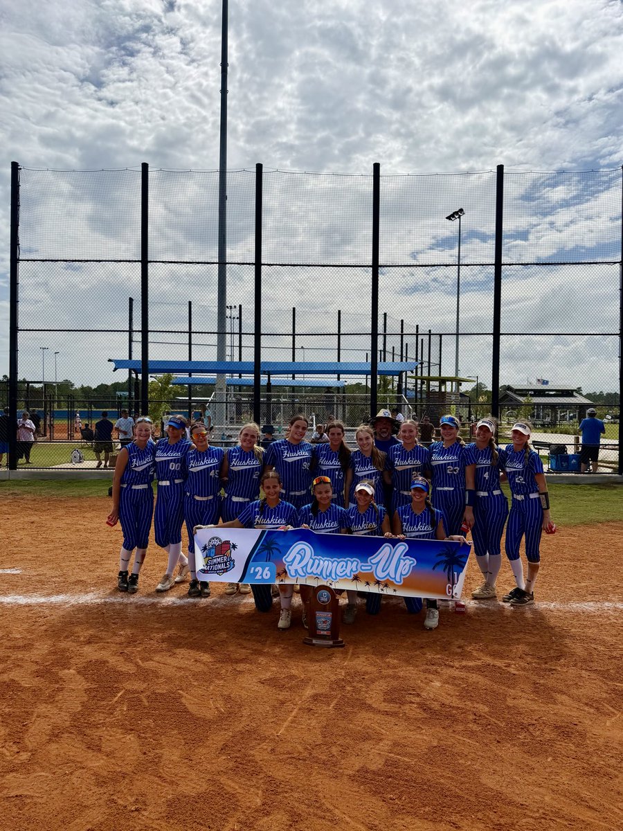 EllaDuffy_2028's tweet photo. Summer ball is a wrap. Proud of this team’s run to the Gold Division Championship game at Triple Crown East Coast Nationals. Our coaches pushed us until the end! My highlights include 17 IP | 15 K | .212 BAA | 1 ER

Excited for camps at the end of the month and ready to keep getting better. #GDTBAH @esh16UHarris @EStateHuskies @Johnknopf10 @CoachPenny_OLY