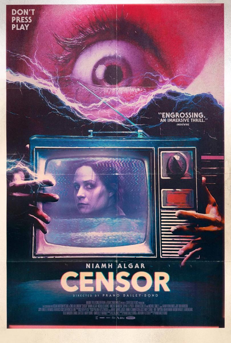 MrPeliculitas's tweet photo. De verdad que me he enamorado de #Censor una película sobre la censura a los video nasties en Inglaterra en los 80 que acaba convirtiéndose en un video nasty ella misma. Inteligente, perturbadora y muy de arqueología cinematográfica. Me ha flipado ese clímax final enfermo. https://t.co/nQYKPegv9z