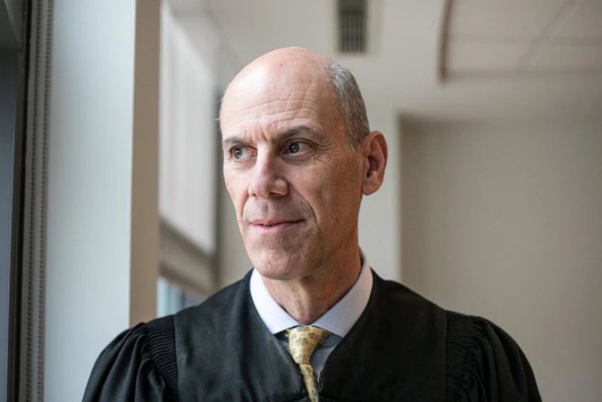 Milajoy's tweet photo. Removing  a judge means 67 YES votes are needed in the Senate. 

That means 14 Democrats will need to vote to REMOVE Judge Boasberg from office.

That will NEVER HAPPEN. 

Instead, the DOJ needs to INDICT him. 

There's plenty of actual CRIMES to choose from. https://t.co/qTYPMdnHd8