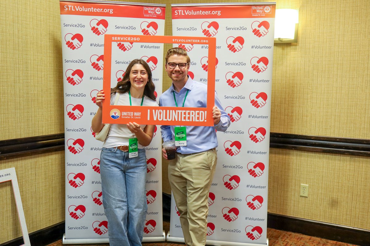UnitedWaySTL's tweet photo. Our newest Service2Go project has officially arrived!

Nearly 180 attendees from @ezCater  annual conference, representing communities across the country, came together to assemble 200 Snack Pack kits for the youth at @gsgbcstl https://t.co/cjLxsgiFux