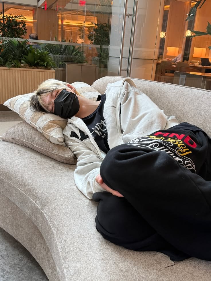 lucidsleeptalk's tweet photo. so tired today 😴 https://t.co/wUxmC873G0