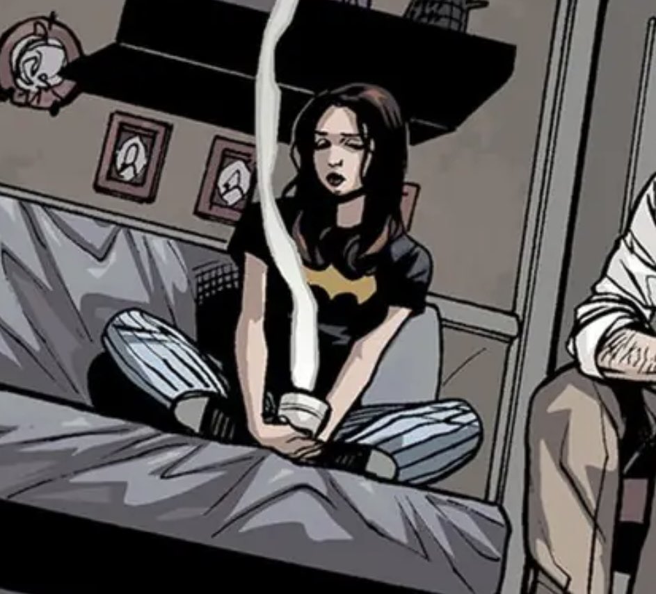itsmilibitchk's tweet photo. comic faith in a batman shirt you are everything to me https://t.co/jxWAIYgOKj