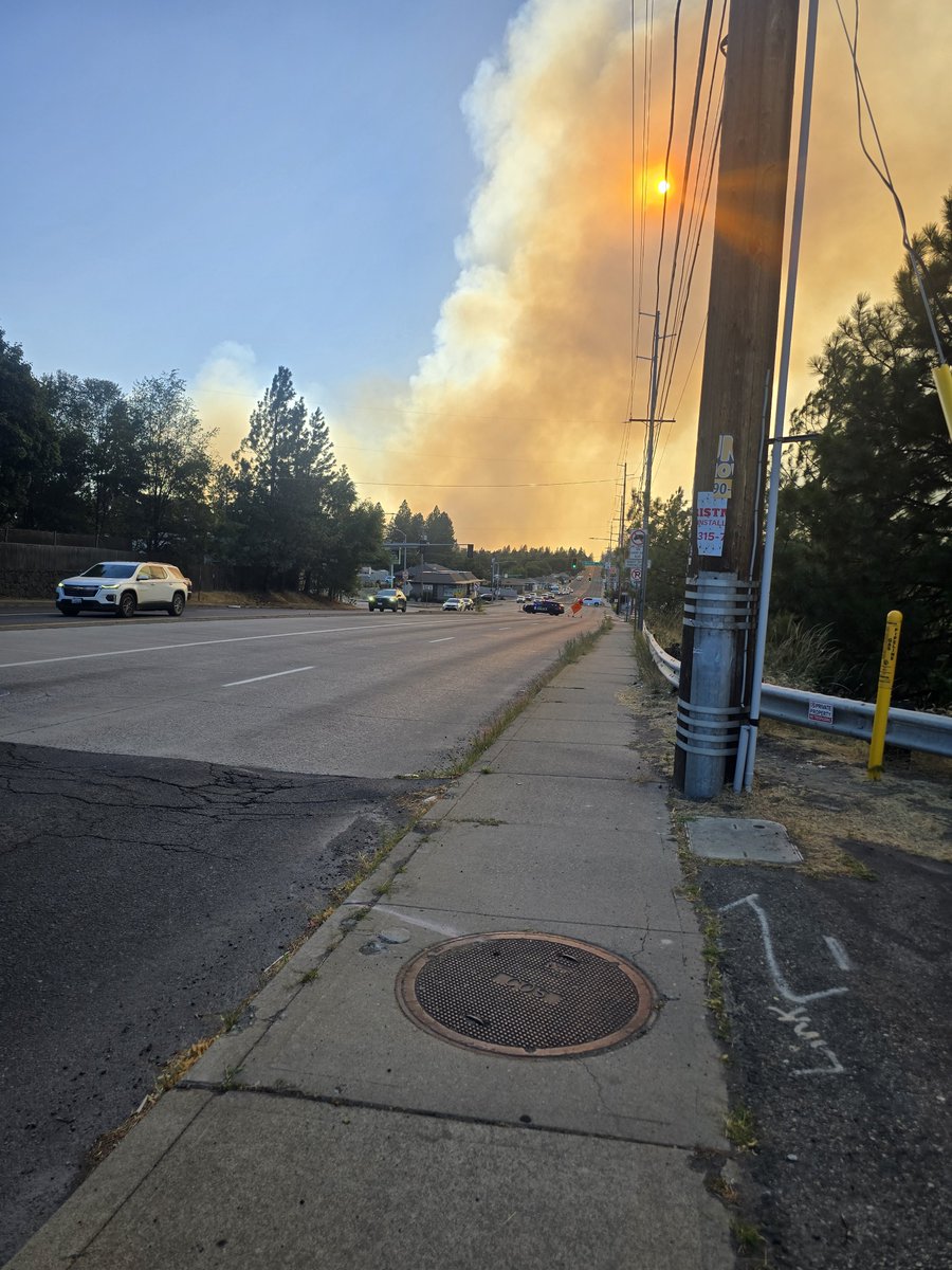 banquetkiller77's tweet photo. All firefighting aircraft were grounded as 26 civilian drones were in the area. Ntl. Guard is to keep people out of Evac zone there are only two ways in or out of the worse areas. And 150,000 people who are affected in this evac zone. If you let them back and the winds shift you are screwed. It was absolute chaos we are right in the middle of the evac but chose to stay.  Spokane was no where near prepared nor funded to handle this.
