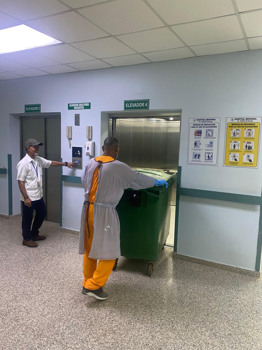 CSSPanama's tweet photo. #Coclé | El Hospital Dr. Rafael Estévez de la CSS en Aguadulce pone en funcionamiento cinco elevadores completamente nuevos, fortaleciendo la seguridad, accesibilidad y eficiencia en el traslado de pacientes, familiares, funcionarios y visitantes. https://t.co/J18BnZcgDA