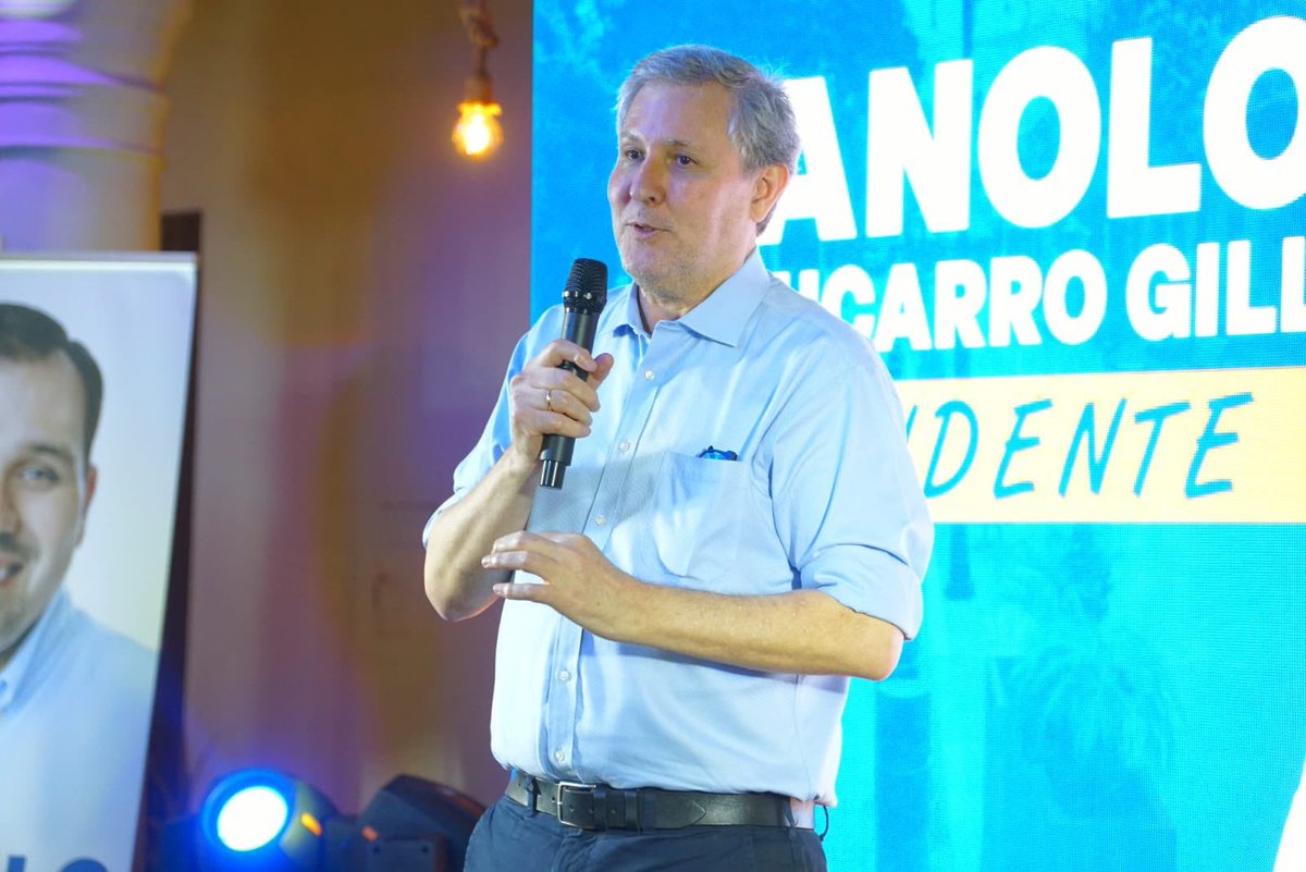 FilizzolaRafael's tweet photo. Anoche acompañé el lanzamiento de la candidatura de Manolo Achucarro para la intendencia. Mucha esperanza para este proyecto que une a la oposición en #Luque #Lista2 https://t.co/7jlLstSV63