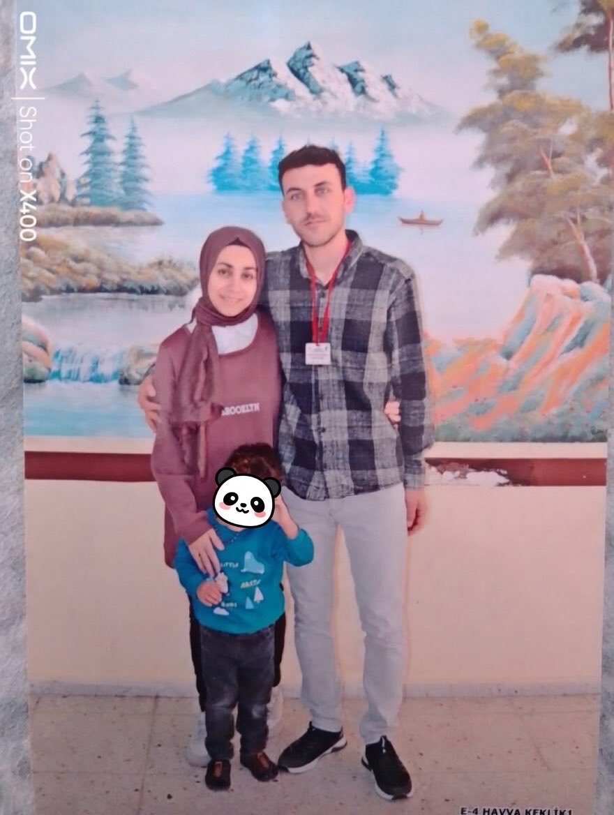 TutsakBebekler's tweet photo. 3,5 yaşındaki Utku, cezaevinde geçirdiği günlerin ardından şimdi annesinden ayrı büyüyor.

AİHM kararları ortadayken bu ayrılık sürmemeli. Utku, çocukluğunu annesiyle özgürce yaşamalı; çocuğun üstün yararı gecikmeden gözetilmelidir.

@LutfuTurkkan 
Cezaevinde 1412Hasta https://t.co/0Bsq4SsFfP