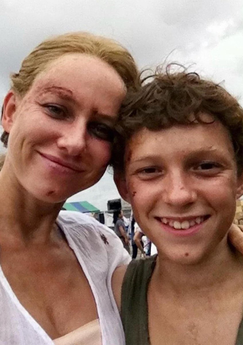 chrislarbsyou's tweet photo. naomi watts posting tom in honor of bnd🥹 

“from playing your mom to playing your ai (100% human made)” 😭😭😭😭😭😭😭😭😭😭😭😭😭😭😭😭😭😭😭😭😭😭😭😭😭 https://t.co/IKvssOssUP