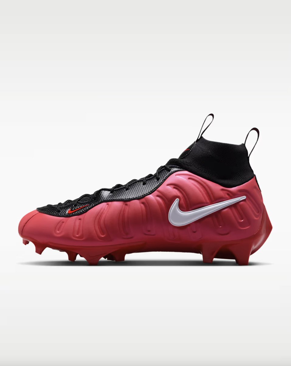 SOLELINKS's tweet photo. Ad: Nike Vaporposite Pro Football Cleats restocked today via DSG

Game Royal:https://t.co/covde4Xyuq
University Red:https://t.co/0BaTXRqbw2
Pearl:https://t.co/AcIC7o09B2 https://t.co/MVpHkkWtBU