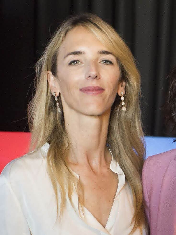 muzeriqui's tweet photo. Aznar ya da por amortizada a Miss muerte... Ahora le ha echado el ojo a la "Periscopio".. 
Y como de todos es sabido, en esa organización se hace lo que diga Il Capo di tutti capi... Si una da asco la otra no os cuento,.. Gente chunga https://t.co/hQOvVXitmY