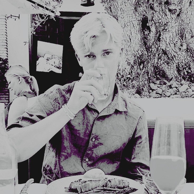 stonefulcrum's tweet photo. ㅤ

                                      ♡. 

ᅠ https://t.co/c1ugl8OARe