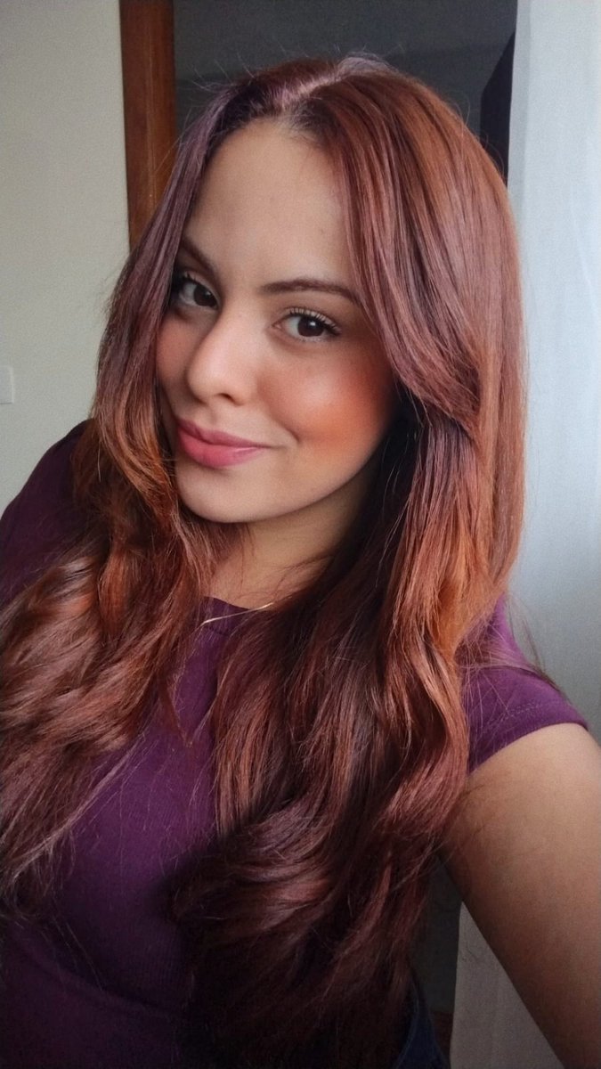 jhenisaying's tweet photo. (aquele surto anual de voltar pro ruivo) https://t.co/FxJbB31W5t