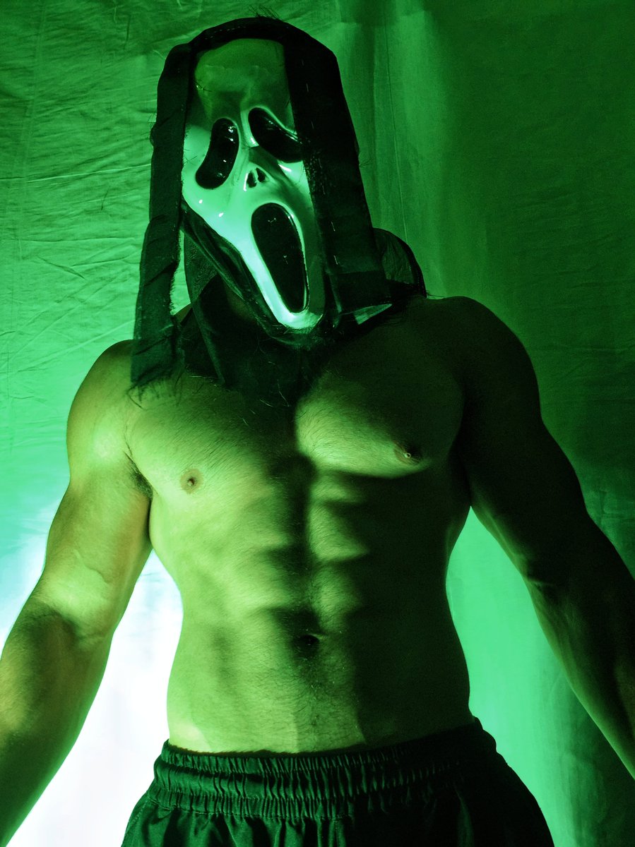 skullreign9's tweet photo. https://t.co/YXXdQxczqS
