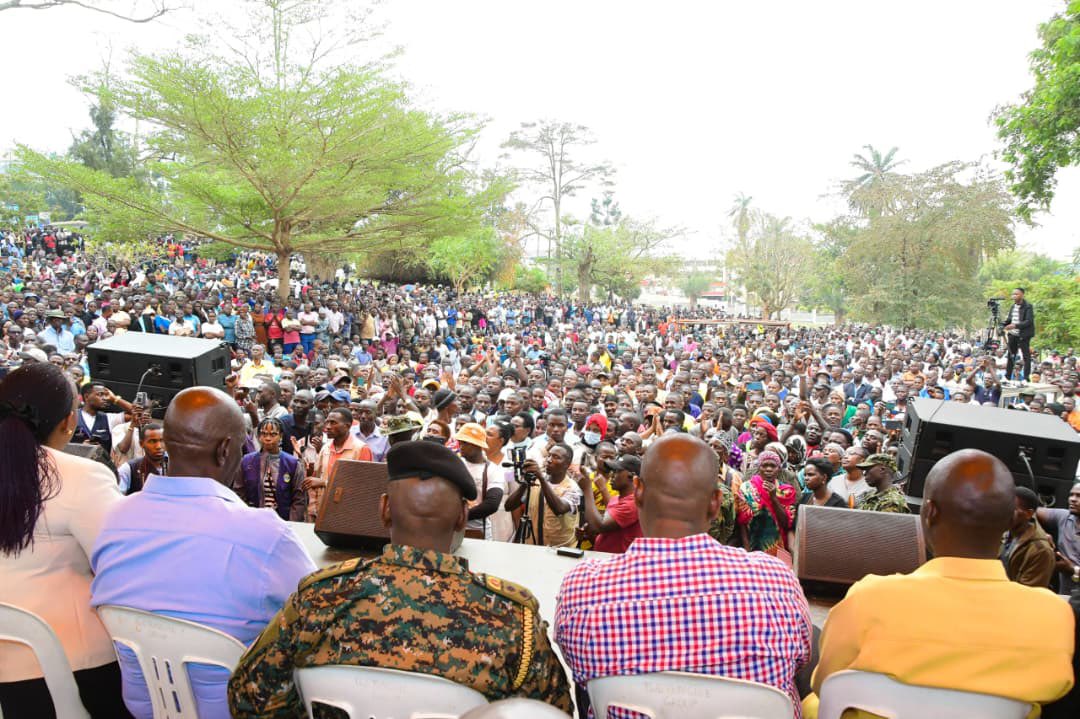BalaamBarugahar's tweet photo. Thank you, the people of Mbarara City, for turning up in such great numbers. The overwhelming support demonstrates our shared commitment to accountability and improved service delivery.

The #ExposeTheCorrupt campaign is unstoppable. Together, we shall continue to root out corruption and build a more transparent and efficient Uganda.