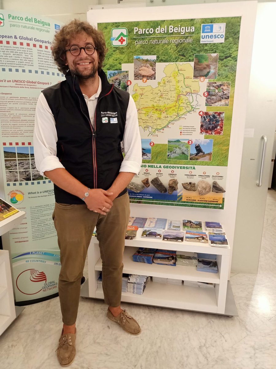 ParcoBeigua's tweet photo. È Andrea Castellini, sindaco di Stella, il nuovo Presidente del Parco del #Beigua. 
Succede a Daniele Buschiazzo, che ha governato l’Ente per due mandati.
Tante le sfide che attendono il nuovo Consiglio https://t.co/4WfMQGlTFh https://t.co/8dmvW85wlJ