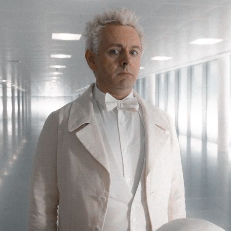 graevard's tweet photo. discorporated aziraphale look is sooo cute even tho it's simple
he's not himself without the bow tie ‼️ https://t.co/FAgEvvTYDd
