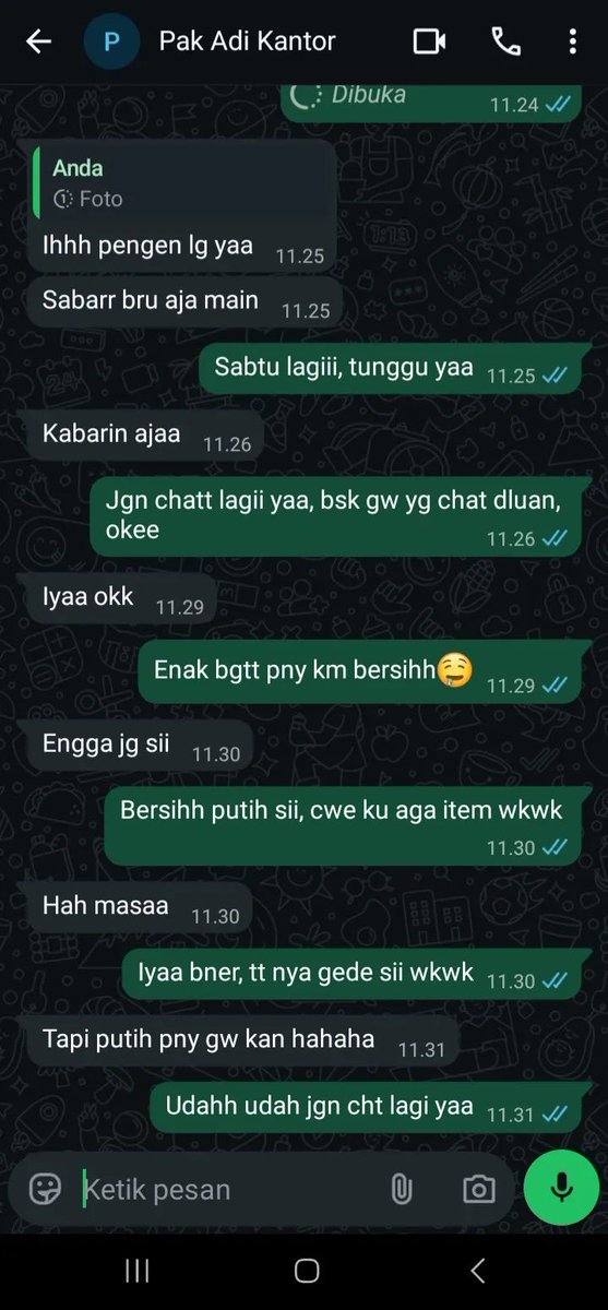 chtrn2side's tweet photo. Gemeterr bgtt liat hp dia, hubungan yg udh gw jaga selama 3th emang harus bwginiii??

Awalnya gw iseng buka hp dia pas lg ngedate di cafe, gw emang ga terlalu peduliin hp dia, tapi pas dia ke wc gw coba buka hp nya dan gw dapetin ginian, gemeterr gabisa ngomong apa"

Cc : bellaaaw21