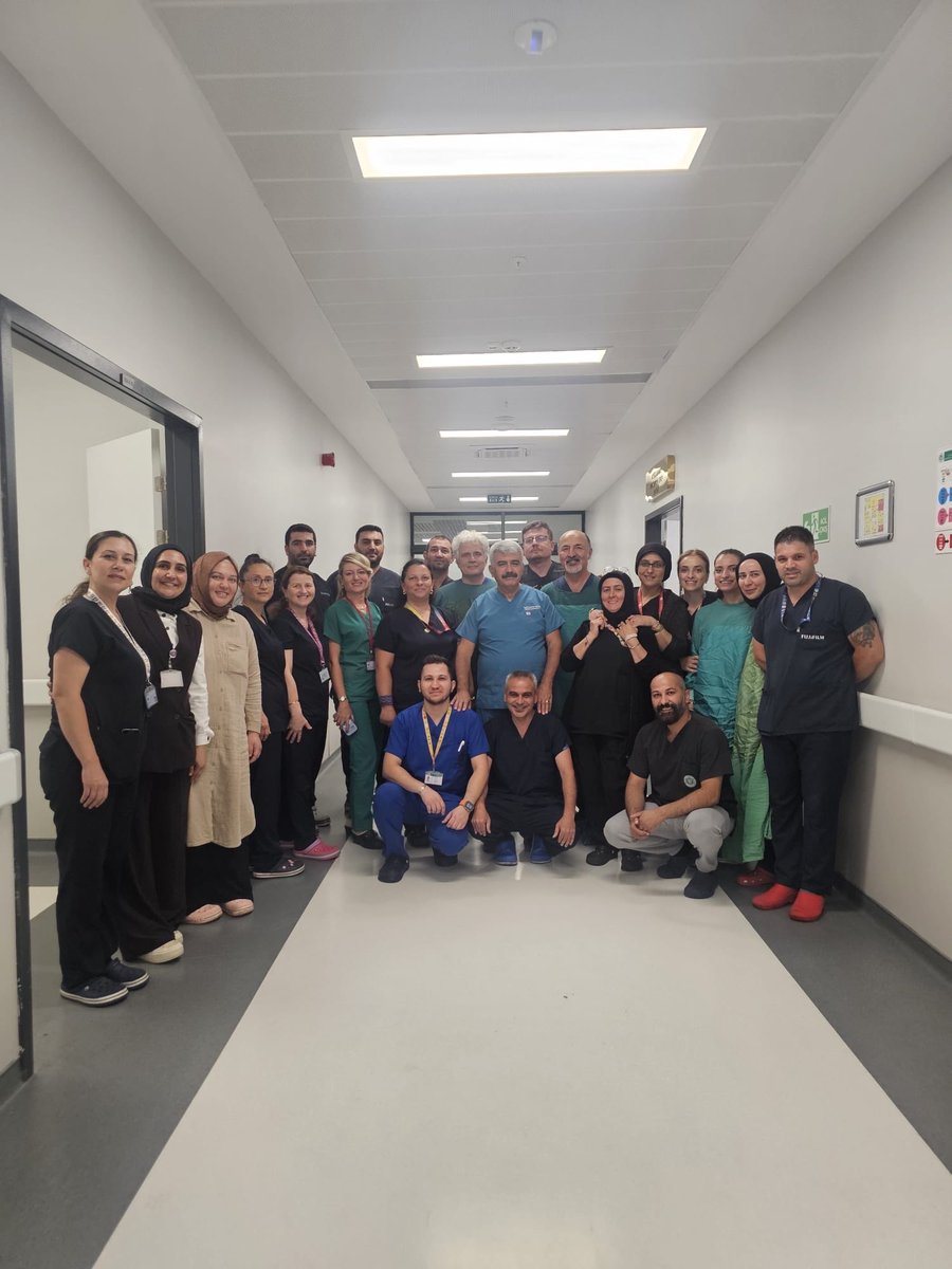 ProfDrHulagu's tweet photo. 📍 Kocaeli Üniversitesi

Kocaeli Üniversitemizde uzun yıllar aynı çatı altında birlikte çalıştığımız, Gastroenteroloji Bilim Dalımızın bugünlere ulaşmasında büyük emekleri bulunan kıymetli meslektaşım Prof. Dr. Altay Çelebi, Tıp Fakültemiz İç Hastalıkları Anabilim Dalı Başkanı olarak atandı.

Bu vesileyle Gastroenteroloji ailemizle bir araya gelerek Altay Hocamızın yeni görevini kutladık.

Altay Hocamızı bir kez daha gönülden tebrik ediyor, bilgi ve tecrübesiyle bu önemli sorumluluğu da başarıyla yerine getireceğine yürekten inanıyorum.

Yeni görevinin İç Hastalıkları Anabilim Dalımıza, Tıp Fakültemize ve Kocaeli Üniversitemize hayırlı olmasını temenni ediyorum. Kendisine başarılar, çalışmalarında kolaylıklar diliyorum.
