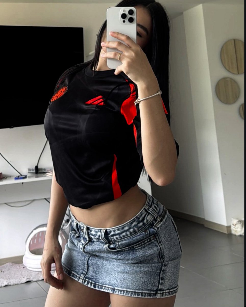 ccatars1s's tweet photo. ⸝     𝗣𝗛𝗢𝗧𝗢 𝗗𝗨𝗠𝗣.    :     🕷️    𝄒
                ⎯   𝖦𝖠𝖫𝖫𝖤𝖱𝖸 . . . @ 𝗺𝗮𝗻𝘂𝗲𝗹𝗮

         "  𝓗ey,      ¿qué      más,      pues?   "

ㅤㅤ https://t.co/5quVG0MsD0