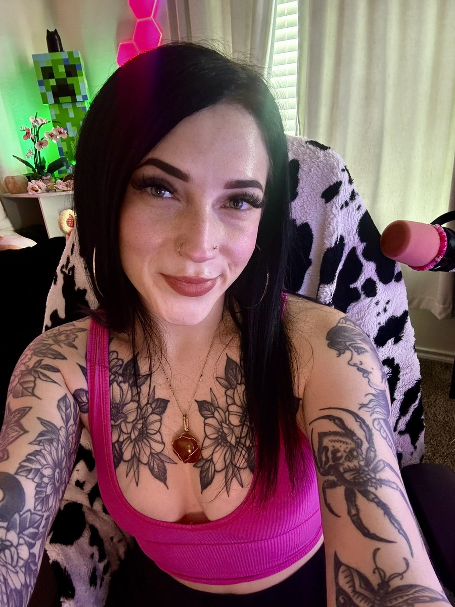 DeJenQueen's tweet photo. 24 hour stream starting now !!! Yippieeee https://t.co/Md81LhD9j8 THANK YOU GUYS FOR 1k twitch subs last month 🫶🫶 https://t.co/uxrbFXDDgm