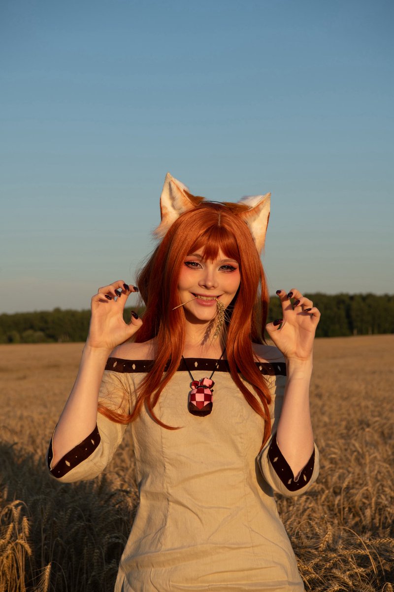 tsuki_des's tweet photo. Holo spice and wolf 🐺 https://t.co/mNXBkuJJil