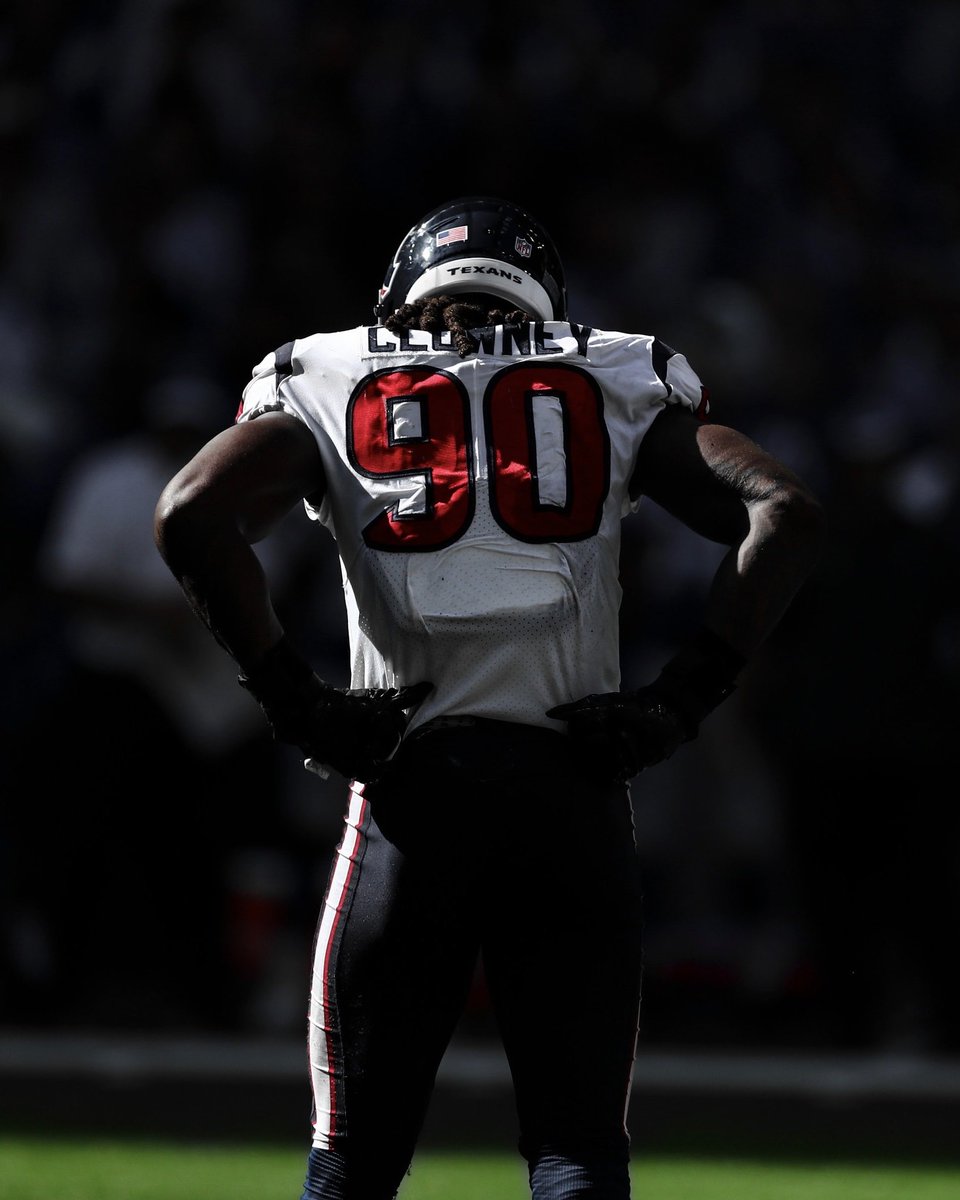 HoustonTexans's tweet photo. 9️⃣0️⃣'s baacckk https://t.co/qUF2t8lLV9