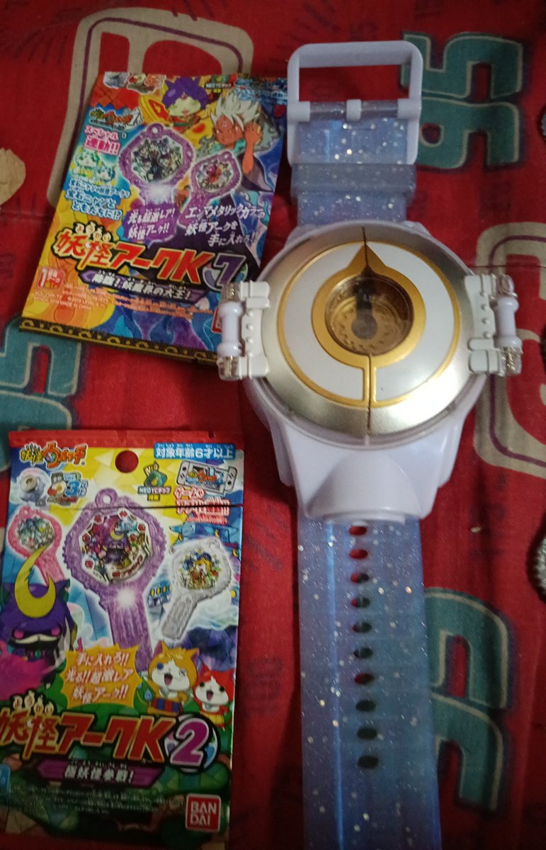 CrisRiaC22's tweet photo. Muestro esto antes de que acabe el día #YokaiWatchDay #YokaiWatch https://t.co/aHil1Q1UYy