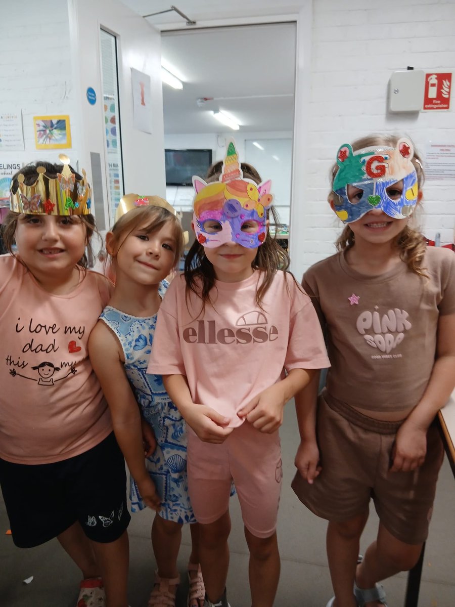 HawksmoorYouth's tweet photo. So much fun in our family session @YoungGreenwich All welcome. @CAFCTrust Holiday time barging the community together @TmeadResidents https://t.co/N9B91VgPaf