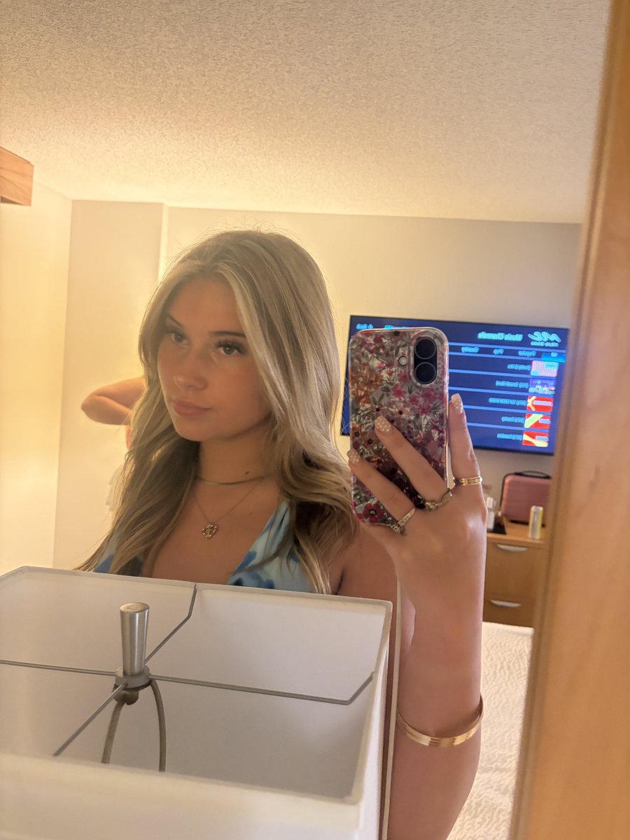 slut4jess143's tweet photo. Pay and obey loserrrr

Findom femdom paypig queen cashcow whalesub https://t.co/feaLY9vzLe