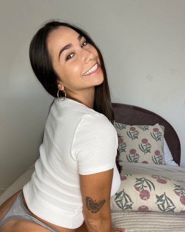 mary01494's tweet photo. I need a man to be horny with , dm me rn🥺🥰 https://t.co/BEpAIQTPk6