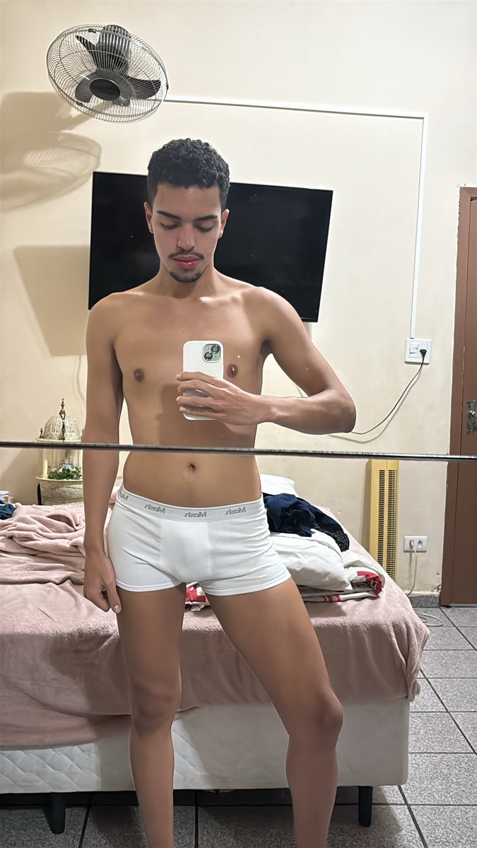 Cauadiazz's tweet photo. Bom diaaa 

#PINTOSAWARDSㅤㅤ #pintoawardsㅤㅤㅤ #BUNDAAWARDSㅤ #gay https://t.co/581UfneIx1