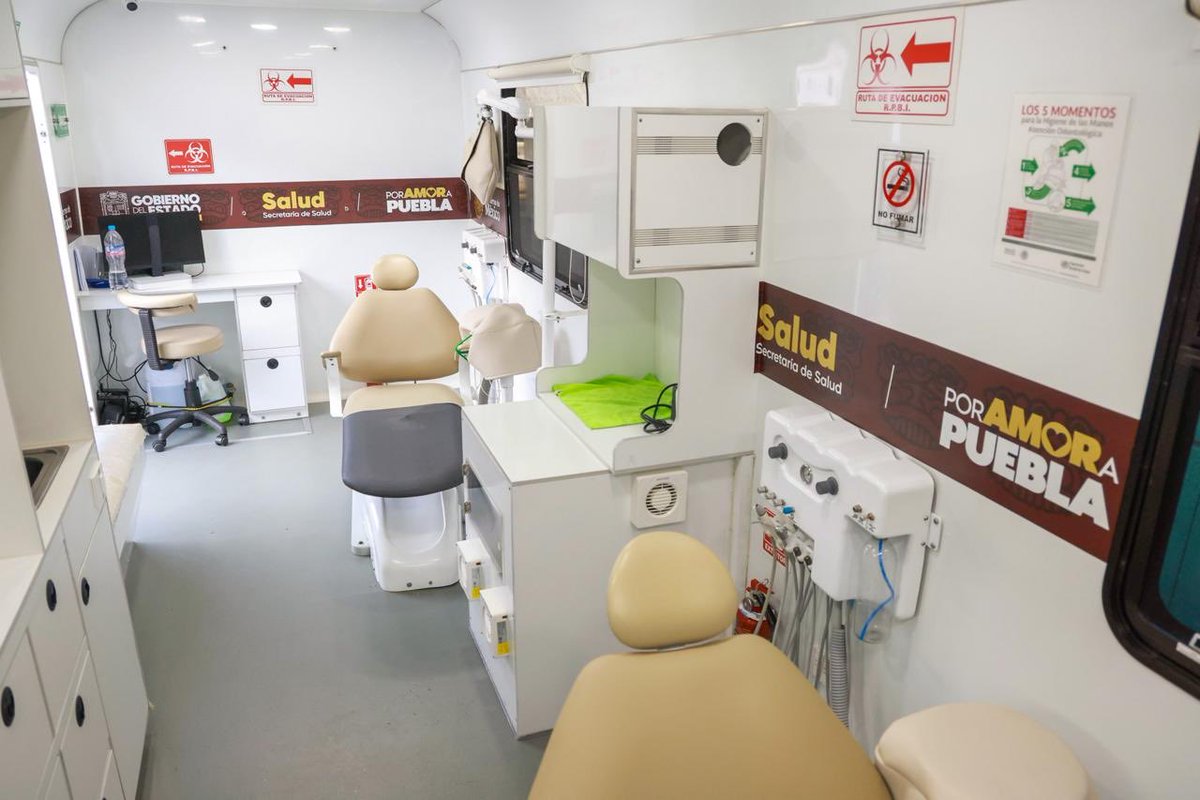 armentapuebla_'s tweet photo. Gracias a todas las familias que nos acompañaron en el CENHCH durante la Macrojornada Integral #PorAmorALasFamilias. 🤍🚑

Junto a mi esposa, Ceci, llevamos atención médica, prevención, orientación y apoyos pensados para cuidar a las y los poblanos. 🩺🍏📝👓 https://t.co/28QwAeogrj