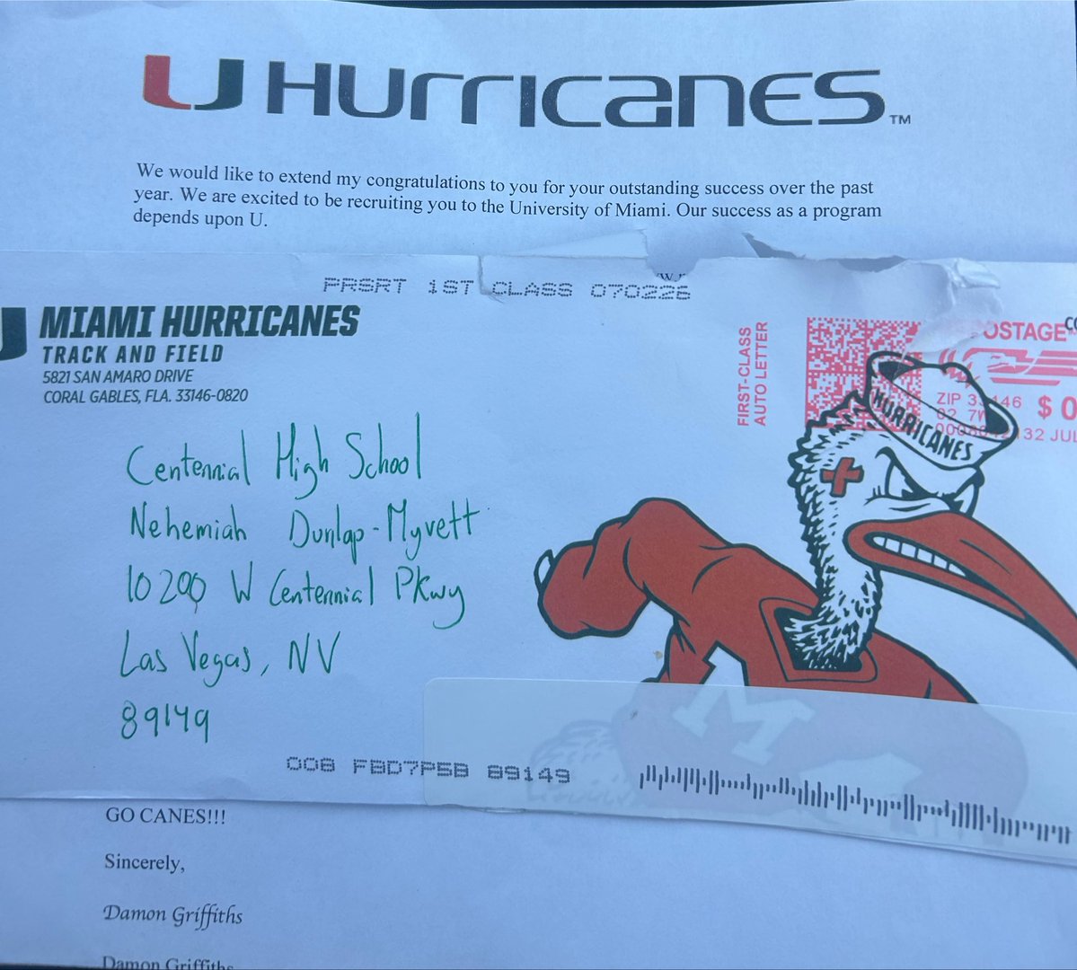 Nehemiahflash's tweet photo. Thank you @CanesTrack for reaching out @DJ_Campbell26 @CoachChrisLV @MikeWatersP1 @coacheakman @LVCen10Football @C10_CoachDC @PrepRedzoneNV @nevadapreps @BrandonHuffman @BlairAngulo @RealEdRankin @TheCoachRuss @dalex3333 @CoachTTui @CJPollard1 @CoachJoeLorig #gocanes https://t.co/J4WGnrLigS