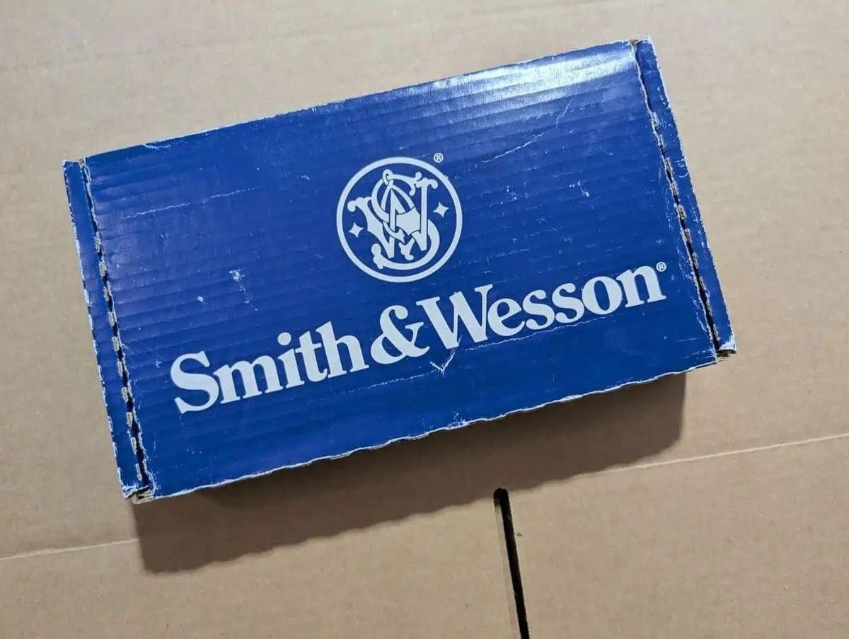 ChicagoDroryxtX's tweet photo. Smith and Wesson SD9VE 9mm
With 2mags and original box
Price: $300
Lmk 
#glock #tactical #ar #shooting #pewpewlife #pistol #rifle #chicago #ndamendment #weaponsdaily #firearm #edc #weapons #military #igmilitia #pewpewpew #freedom #handgun #hunting #concealedc https://t.co/6uWuB2SE7a