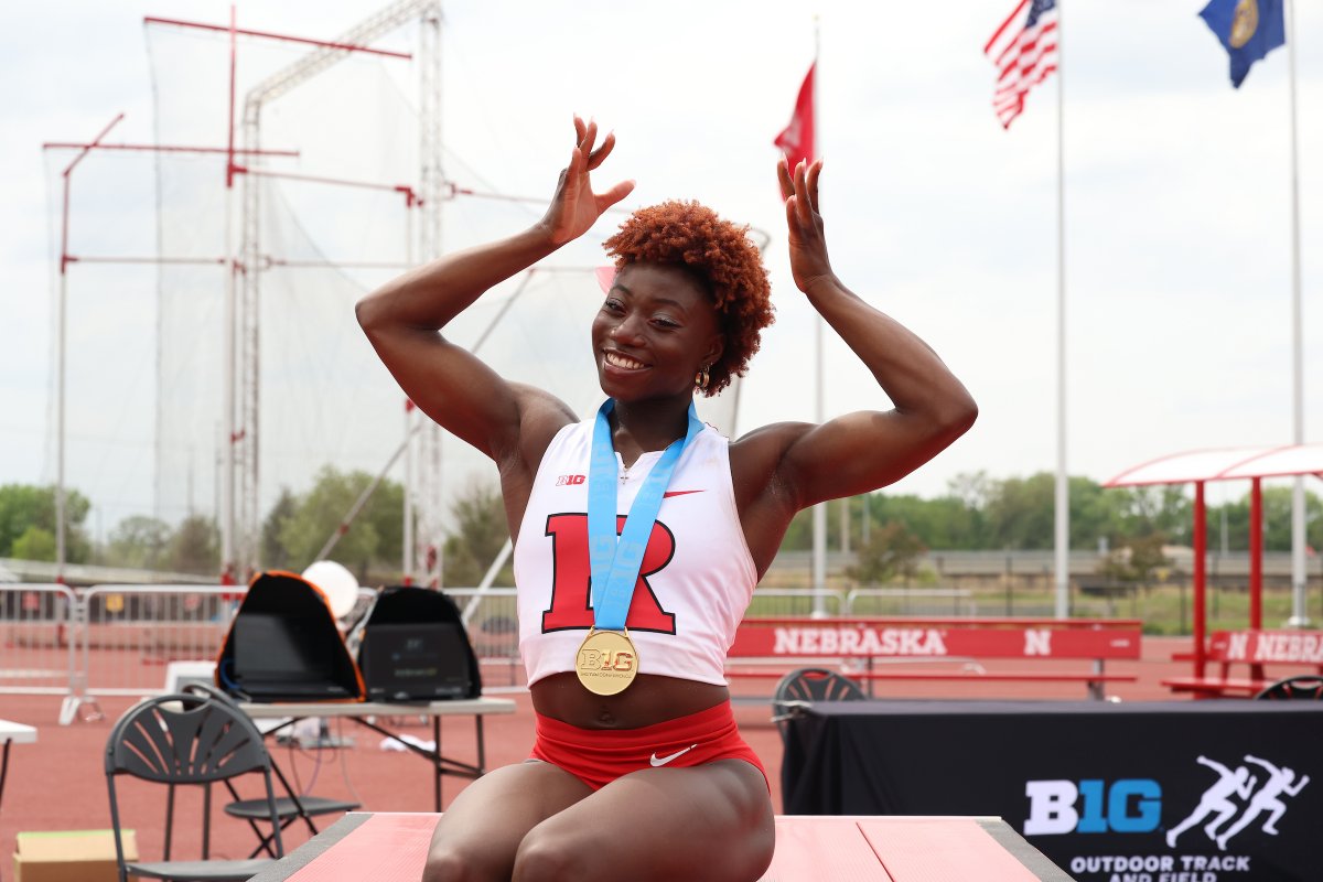 RUAthletics's tweet photo. 🎽 @RutgersTFXC #yeaRinReview
🎽 Brown wins Big Ten outdoor 🥇
🎽 Floriea, Logan earn outdoor All-America
🎽 4 medals at Big Ten indoors
🎽 3 named indoor All-Americans https://t.co/qYh0VfBdXP