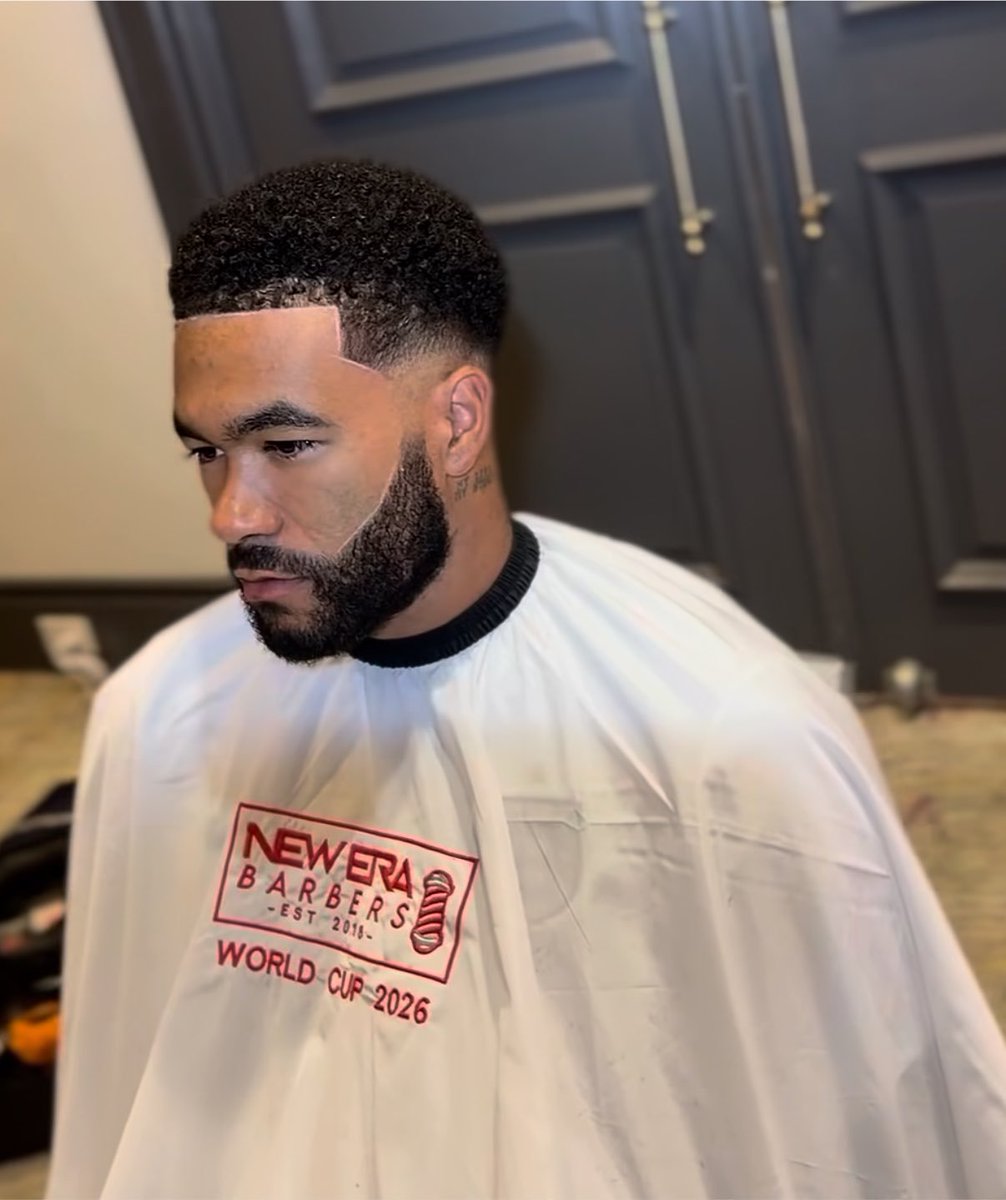 NoelOdhe1's tweet photo. 🚨 𝗡𝗘𝗪: Reece James with a fresh haircut.

Chelsea captain looking Good 😊😊 https://t.co/snKDmRRdkg